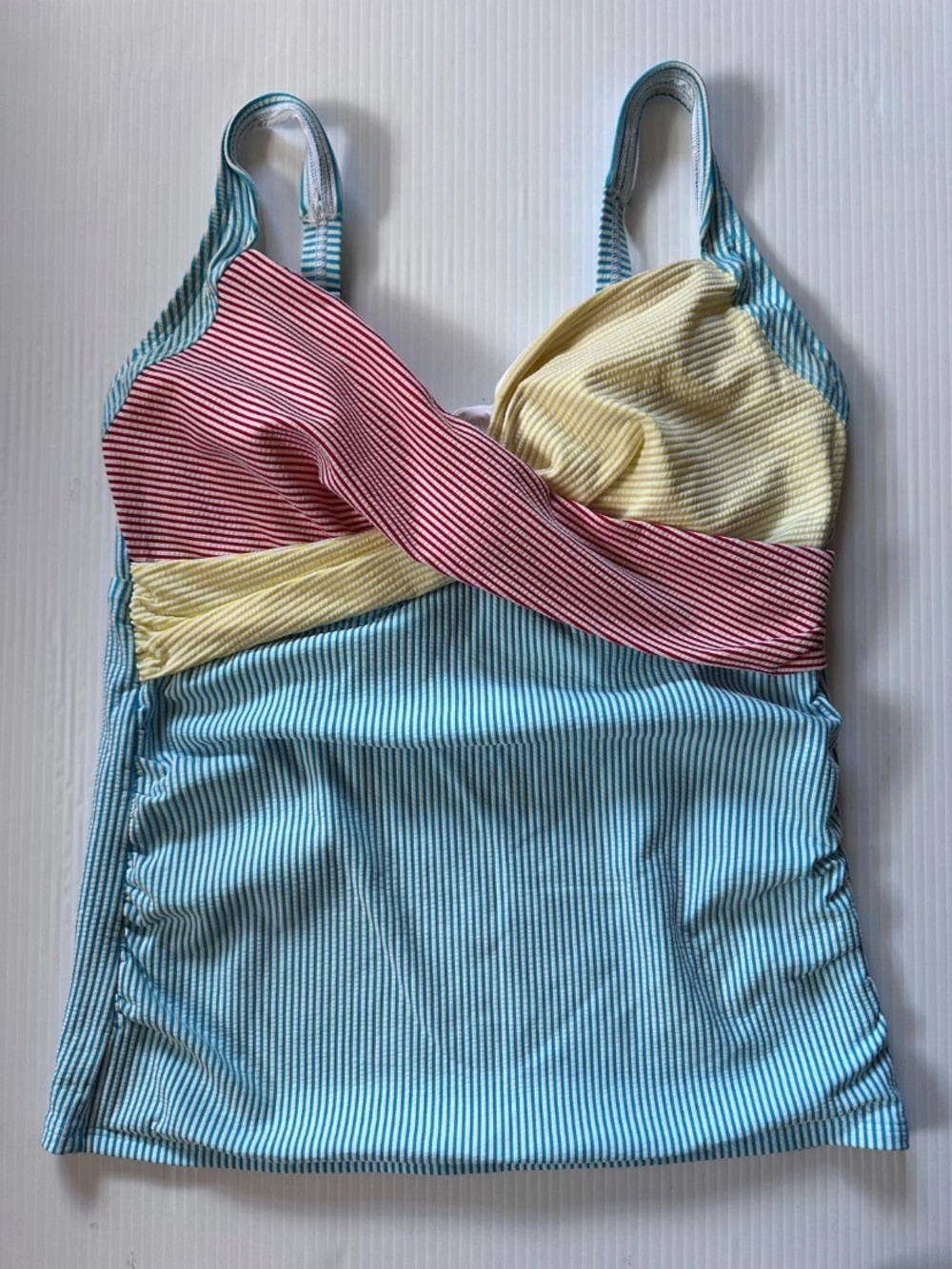 Lands' End Women's Sz 8 DD Striped Red Yellow Blue Wired Bra Cup Tankini